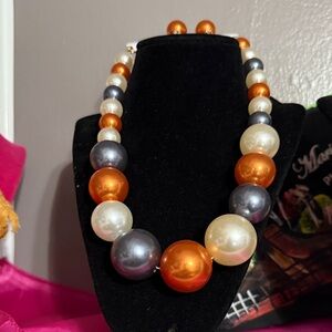 Elegant Multicolor Pearl Necklace